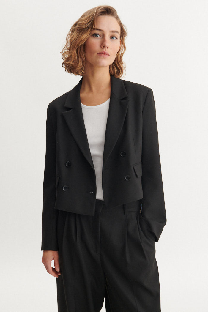 Basic Apparel Radi Short Jacket Jackets 001 Black